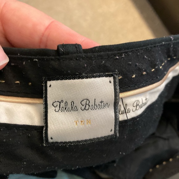 Talula Babaton Aritzia black capri pants sz 10 - Picture 3 of 4